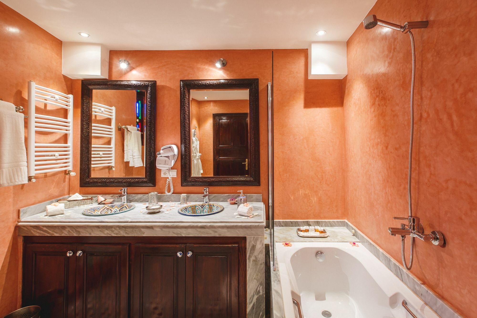 Maya Suite&spa Bed and breakfast 4*